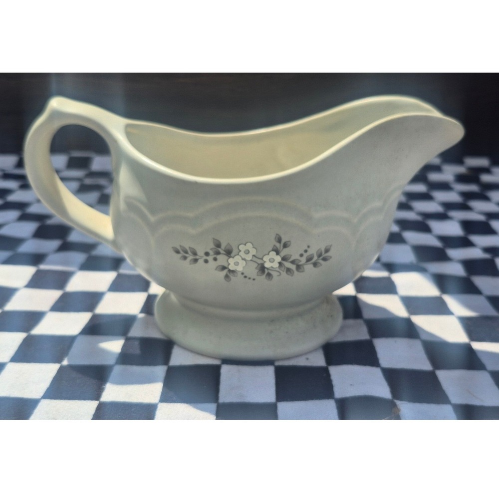 Pfaltzgraff Remembrance Gravy Boat Floral Stoneware Sauce Server USA 436